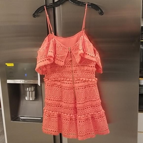 💕SAYLOR💕 Edith Lace Crochet PlaySuit Romper Coral Small S NWT - Picture 5 of 15